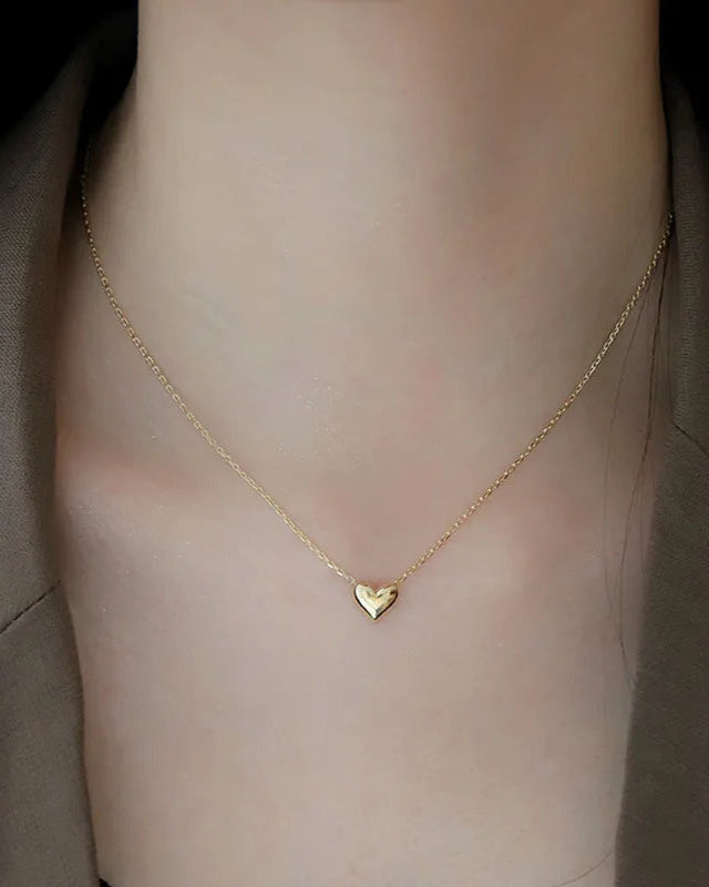Dainty love necklace